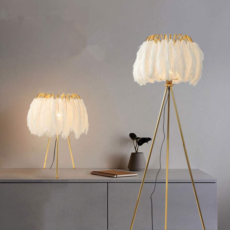 Floor Lamp Tripod - Lampu lantai Modern untuk ruang tamu